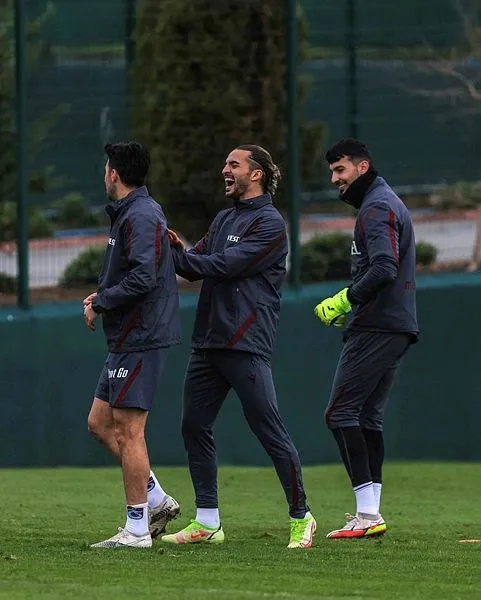 alex-de-souzadan-calistigin-en-kotu-teknik-direktor-kimdi-sorusuna-soke-eden-cevap-1642548567611.jpeg Alex De Souza'dan “Çalıştığın en kötü teknik direktör kimdi?” sorusuna şoke eden cevap-7