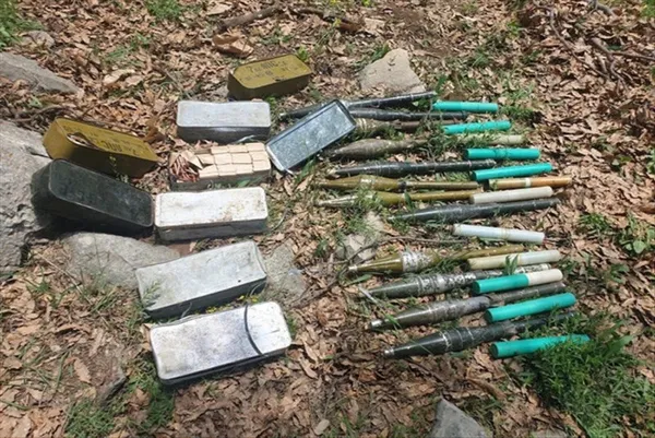 son-dakika-bordo-bereliler-avasinde-kritik-oneme-sahip-mervanos-tepesine-konuslandi-1620367718288.jpg SON DAKİKA: Bordo bereliler Avaşin'de kritik öneme sahip Mervanos Tepesi'ne konuşlandı-5