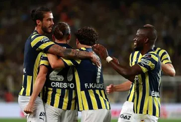 Fenerbahçe’ye dönecek mi? Yıldız isim resmen açıkladı