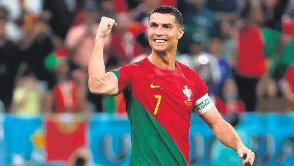 israel-1697328792423.jpeg İsrail'den katliam! Bombalar altında yüzlerce çocuk öldü: Ellerine "cesetleri tanınsın" diye ad-soyadları yazıldı-3