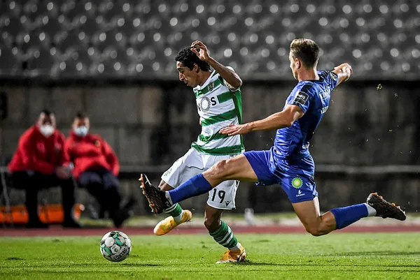 galatasarayda-luyindama-yerine-tomas-ribeiro-1625471271767.jpg Galatasaray'da Luyindama yerine Tomas Ribeiro-3