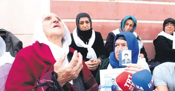 Diyarbakır'daki evlat nöbetine katılan 83 yaşındaki Hurinaz ana HDP'lilere hesap sordu: Oğlum nerede!