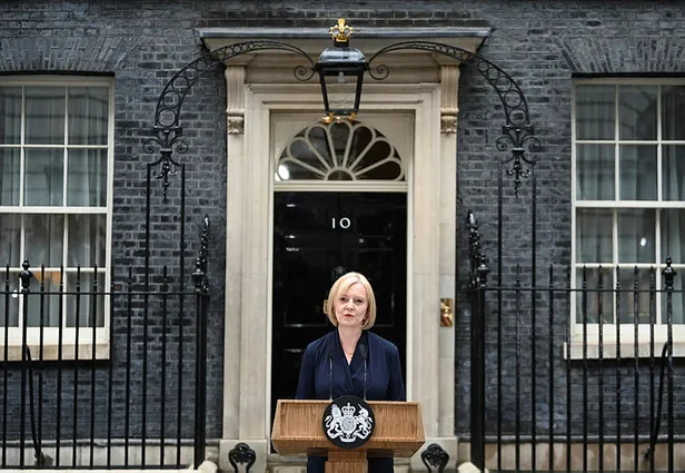 ingilterenin-yeni-basbakani-liz-truss-kabinesini-acikladi-1662504017935.jpg
