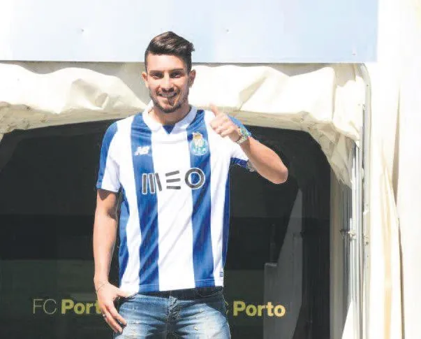 Sarı-Kırmızılılar’a Alex Telles Telles piyangosu!