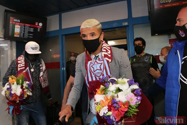 Gervinho ve Bruno Peres Trabzonspor'a geldi! Taraftar meşalelerle karşıladı - 21