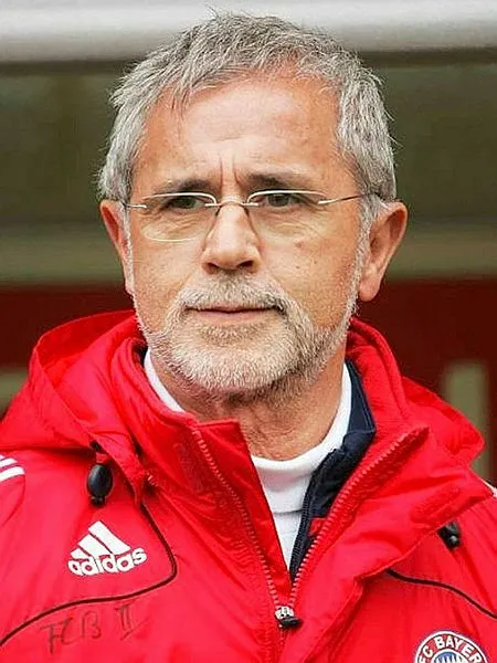 gerd-muller-kimdir-olum-sebebi-nedir-unlu-futbolcu-gerd-muller-hangi-takimlarda-oynadi-1629028923259.jpg Gerd Müller kimdir, ölüm sebebi nedir? Ünlü futbolcu Gerd Müller hangi takımlarda oynadı?-5