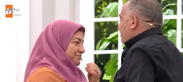 38-yillik-buyuk-asiklar-esra-erolda-kavusmustu-milyonlarin-onunde-evlilik-teklifi-etti-dugun-tarihleri-belli-oldu-1637341556519.jpg 38 yıllık büyük aşıklar Esra Erol’da kavuşmuştu! Milyonların önünde evlilik teklifi etti düğün tarihleri belli oldu-8