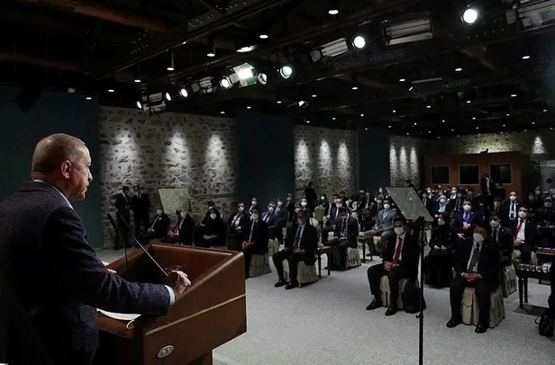 son-dakika-baskan-erdogan-dolmabahcede-uluslararasi-demokratlar-birligi-heyetini-kabul-etti-1633194780718.jpeg Son dakika: Başkan Erdoğan Dolmabahçe'de Uluslararası Demokratlar Birliği heyetini kabul etti-4