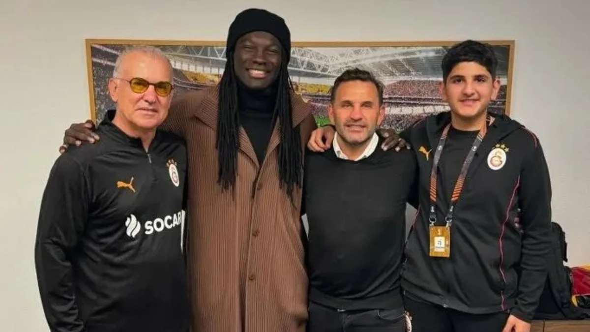 Bafetimbi Gomis'ten Galatasaray paylaşımı