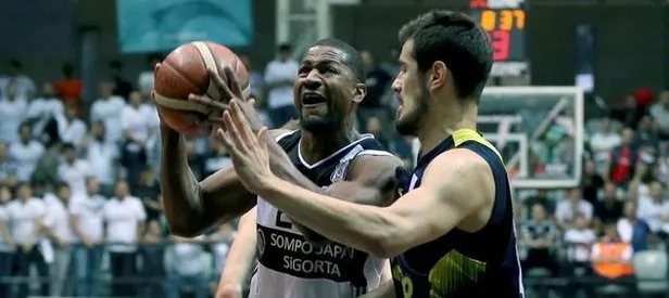 Olaylı maçta kazanan Fenerbahçe