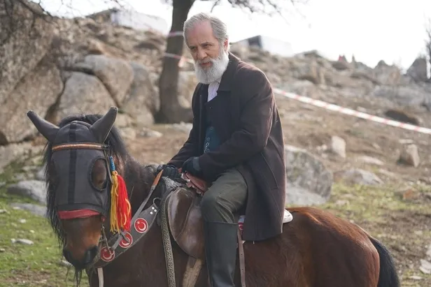 Nöbet 4. yeni bölüm fragmanı yayınlandı! Elmalı'ya yabancı misafir geliyor-2