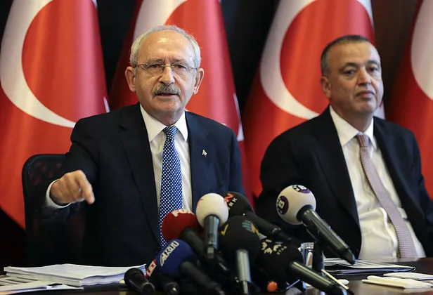 chpli-belediyelerde-rusvet-carki-atasehir-belediyesi-ruhsat-muduru-rusvet-alirken-goruntulendi-1667962306077.jpg CHP’li belediyelerde rüşvet çarkı! Ataşehir Belediyesi Ruhsat Müdürü Servet Ön rüşvet alırken görüntülendi-4