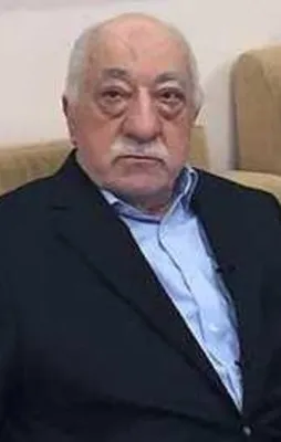 Siyonistin köpeği FETÖ