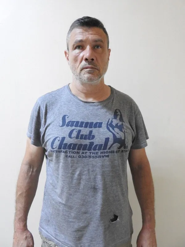 İstanbul'da çiftlik evini zehir merkezine çevirmişler! Üç milyon uyuşturucu hap hedeflemişler-6