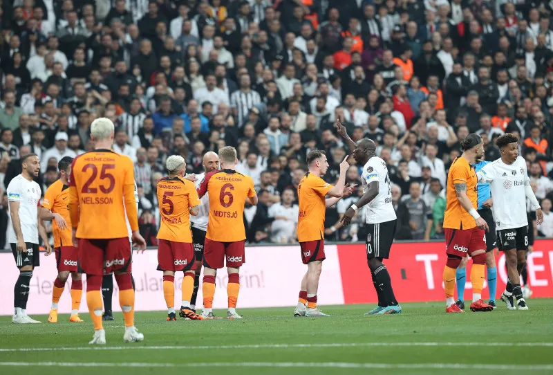 Galatasaray'dan 4 isme uyarı! - 5