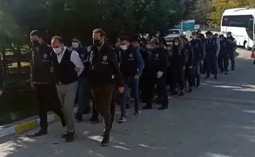 Ankara’da iş vaadiyle milyonluk vurgun yapan çete üyeleri gözaltında!-5