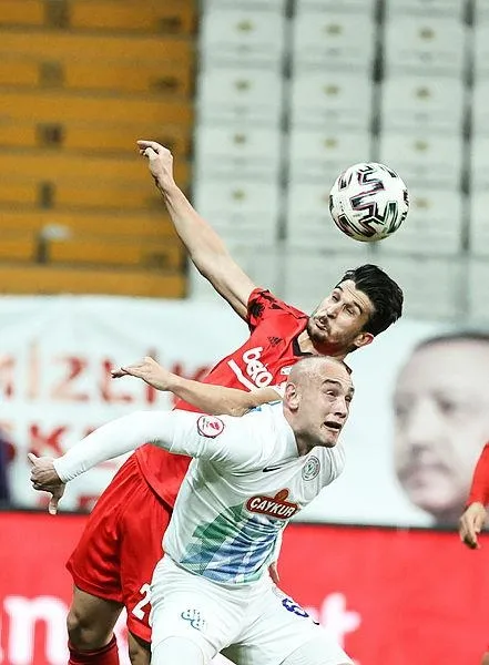 besiktas-ziraat-turkiye-kupasinda-ceyrek-finale-yukseldi-1610567477223.jpeg Beşiktaş, Ziraat Türkiye Kupası'nda çeyrek finale yükseldi-6