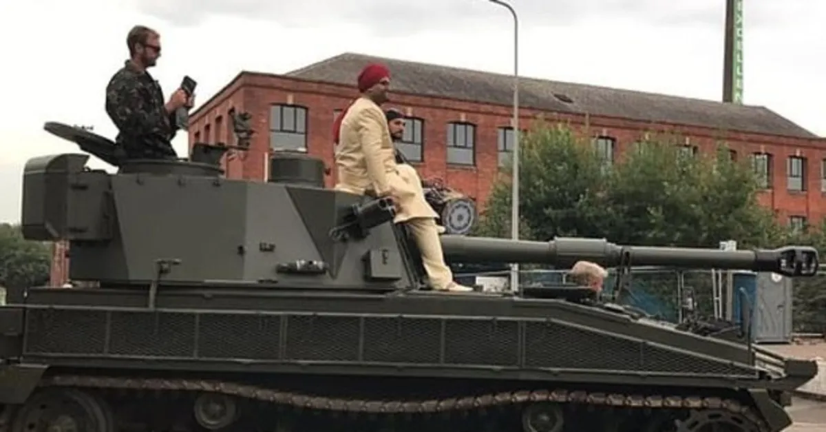 İngiltere'de şaşkınlık yaratan olay! Gelini almaya tankla gitti (Video)