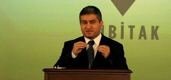 TÜBİTAK'a personel alımında görevin kötüye kullanıldığı iddialarına ilişkin hakkındaki açılan soruşturma kapsamında serbest bırakılan kurumun eski Başkanı Yücel Altunbaşak için adli kontrol uygulanması ve yurt dışına çıkış yasağı kararı getirildi