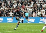 Beşiktaşta Alex Teixeira ve Batshuayi taraftarı mest etti