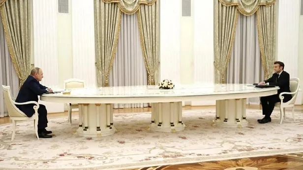 1659909442128.jpeg Başkan Erdoğan ve Putin'in görüşmesindeki kare batı ülkelerini çıldırttı-4