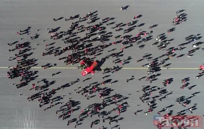 Türk kadın akrobasi pilotundan Cumhuriyet Bayramı’na özel gösteri