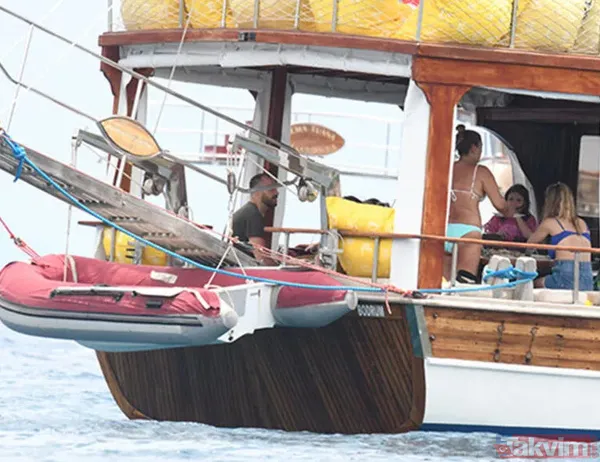 Demet Akalın'ın gazabından o da nasibini aldı "Allah belasını versin bu deliye..." Sinirden çılgına dönen Demet Akalın verdi veriştirdi - 20