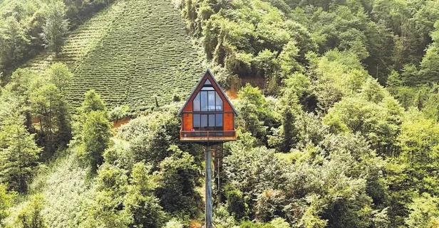 Rizeli kaporta ustası Cihat Çelik, 12 metrelik demir direğin üzerine ev yaptı