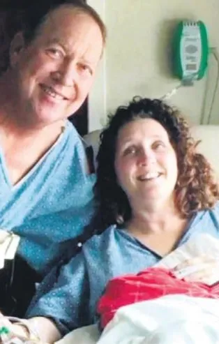 Ölen eşinin organlarıyla hayatı kurtulan adama 15 yıl sonra kendi böbreğini de verdi