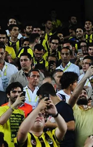 Fener dipte taraftar zirvede