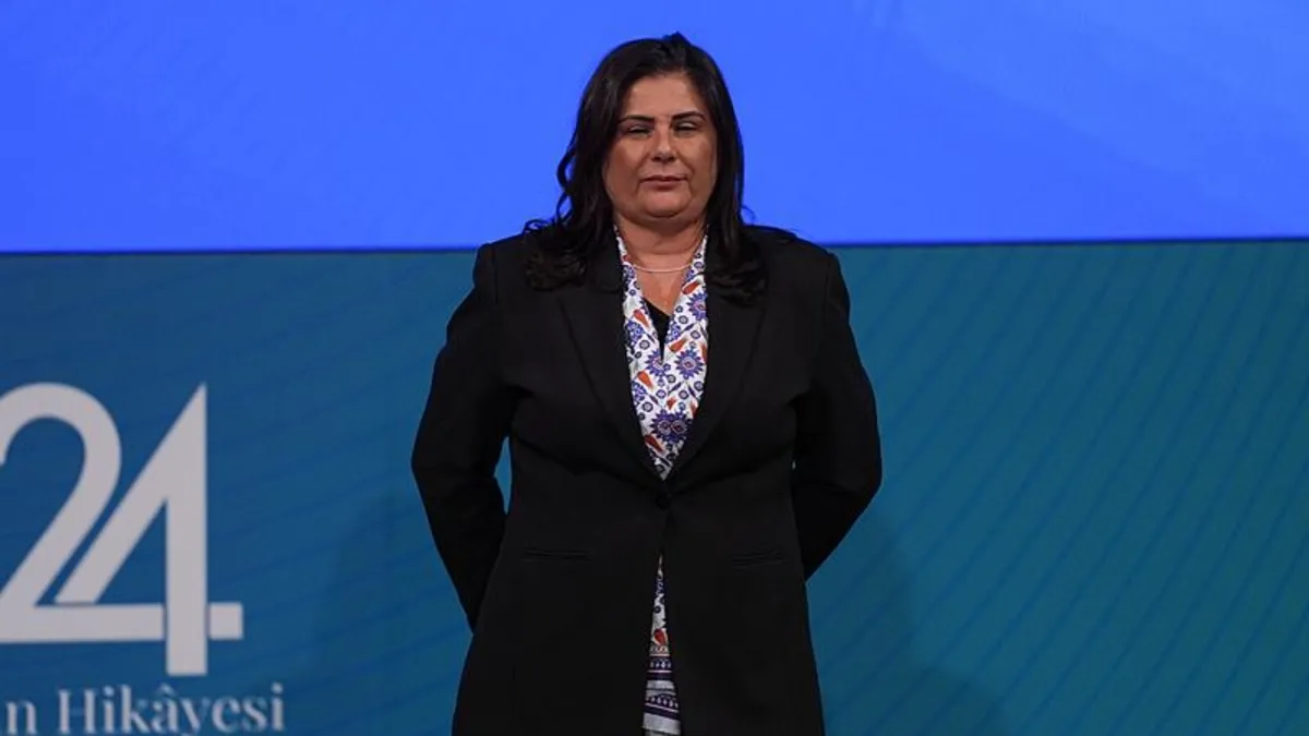 Özlem Çerçioğlu'ndan kendisine iftira atan CHP'li Özgür Özel hakkında suç duyurusu
