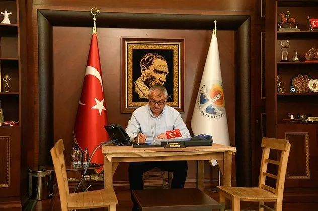 CHP'li Zeydan Karalar’ın ‘haciz mağduru’ maskesi düştü