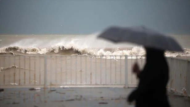 Meteorolojiden 60 ile sarı ve turuncu kod! Hava sıcaklıkları düşüyor sağanak ve fırtına geliyor-11