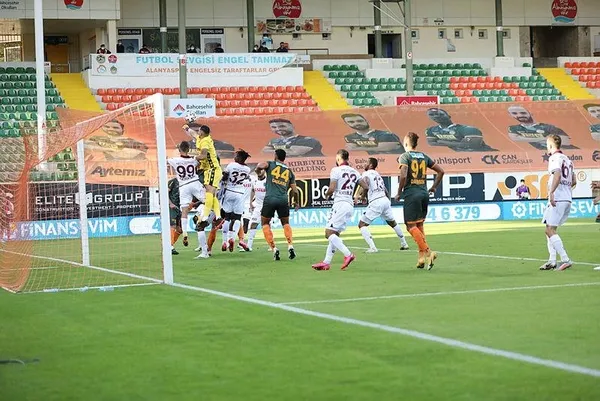 Trabzonspor Alanya önünde 1 puana razı oldu-5