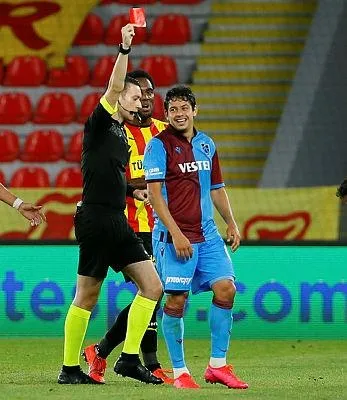 goztepe-1-3-trabzonspor-mac-sonucu-1591993098429.jpeg