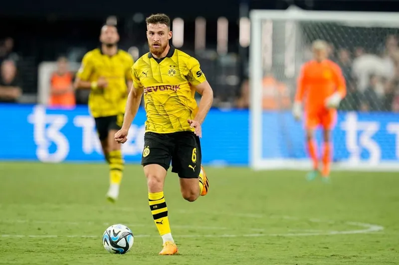 galatasaraya-almanyadan-bir-yildiz-daha-orta-saha-nefes-alacak-1771771257758.jpeg Galatasaray'a Almanya'dan bir yıldız daha! Orta saha nefes alacak-5