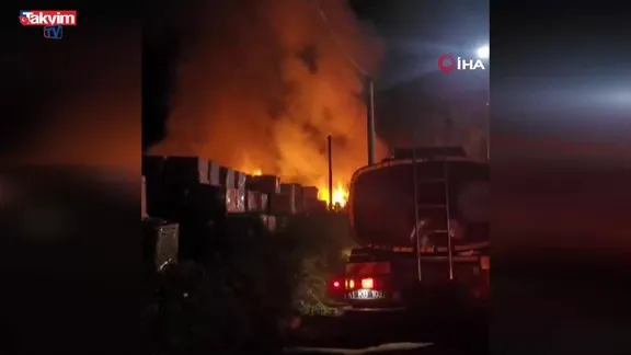Gebze’de palet deposunda korkutan yangın