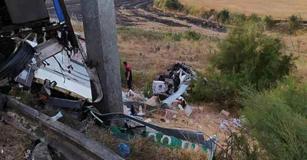Osmaniye’de kargo kamyonu ile kurbanlık hayvan taşıyan tır çarpıştı: 1 ölü, 2 yaralı