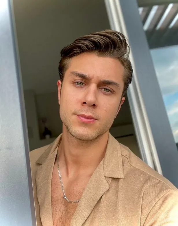 kardeslerim-doruk-oldu-mu-kardeslerim-onur-seyit-yaran-diziden-ayrildi-mi-neden-hepimizin-hayatini-mahvettin-1694166500658.jpg Kardeşlerim Onur Seyit Yaran diziden ayrıldı mı, neden? KARDEŞLERİM DORUK ÖLDÜ MÜ? 'Hepimizin hayatını mahvettin'-5