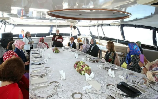 Emine Erdoğan, D-8 zirvesine gelen liderlerin eşlerini konuk etti-8