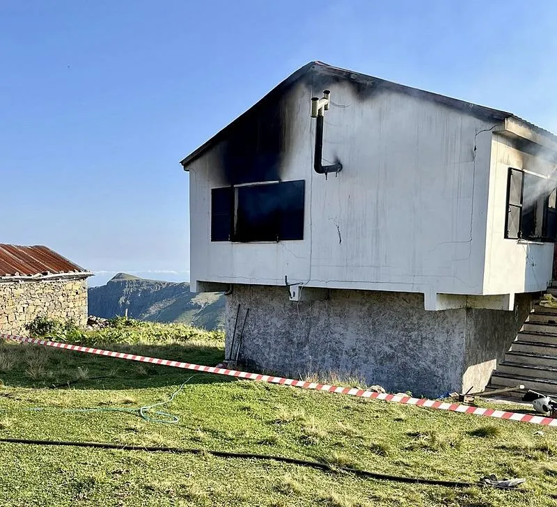 Trabzon Araklı'daki yangının şifreleri çözülüyor! Hem bıçaklanıp hem yakıldılar: Biri çocuk 2 kişi gözaltında-2