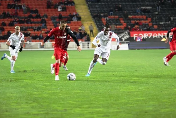 antepte-gol-duellosu-gaziantep-fk-2-2-hatayspor-mac-sonucu-1646688689801.jpeg Antep'te gol düellosu! Gaziantep FK 2-2 Hatayspor | MAÇ SONUCU-1