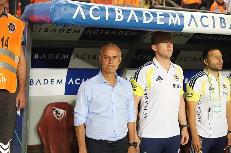 fenerbahcede-ismail-kartal-doneminde-dikkat-ceken-degisim-fenerbahcede-sorunlar-bitmiyor-soke-eden-detay-1789539674086.jpeg Fenerbahçe'de sorunlar bitmiyor! Şoke eden detay-10
