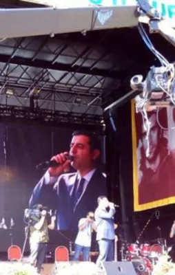 Erdoğan'a izin yok, PKK'ya var!