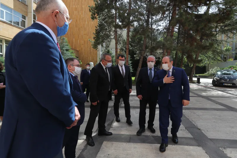 Sanayi ve Teknoloji Bakanı Mustafa Varank'tan, Türkiye'nin tek aşı enstitüsüne ziyaret! Çalışmaları yerinde inceledi - 10