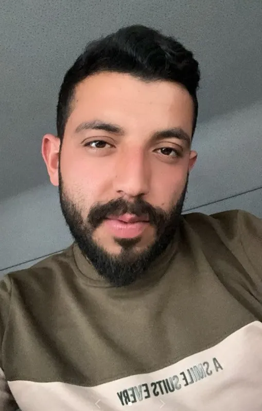 en-zor-veda-nevsehirde-kardesi-yengesi-ve-yegeninin-cenaze-namazini-kildiran-imam-fatih-dogantekin-fenalik-gec-1771507628907.jpeg En zor veda: Nevşehir'de kardeşinin cenaze namazını kıldıran imam Fatih Doğantekin fenalık geçirdi-4