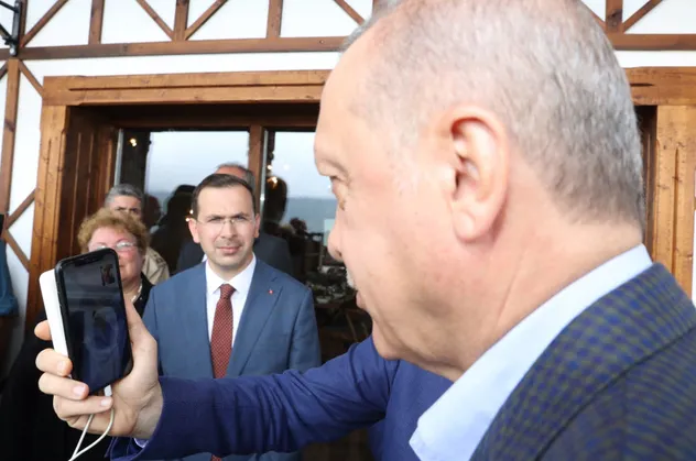 Başkan Erdoğan oğlunu PKK'nın elinden kurtaran Hacire Ana ile görüştü