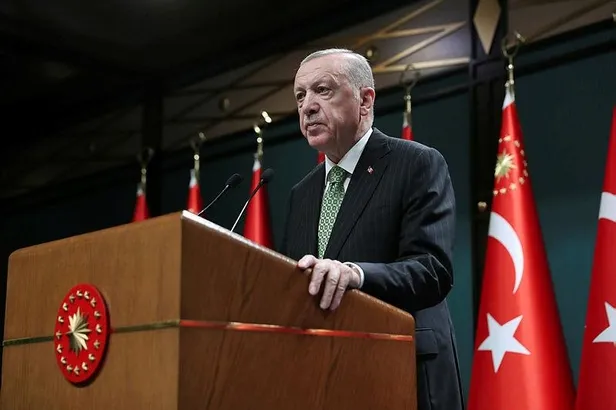 baskan-erdogandan-kabine-sonrasi-kritik-aciklamalar-memurlara-3600-ek-gosterge-mujdesi-emekliler-ve-ekonomik-g-1654530217403.jpeg Başkan Erdoğan'dan Kabine sonrası kritik açıklamalar! Memurlara 3600 ek gösterge müjdesi, emekliler ve ekonomik gelişmeler...-4