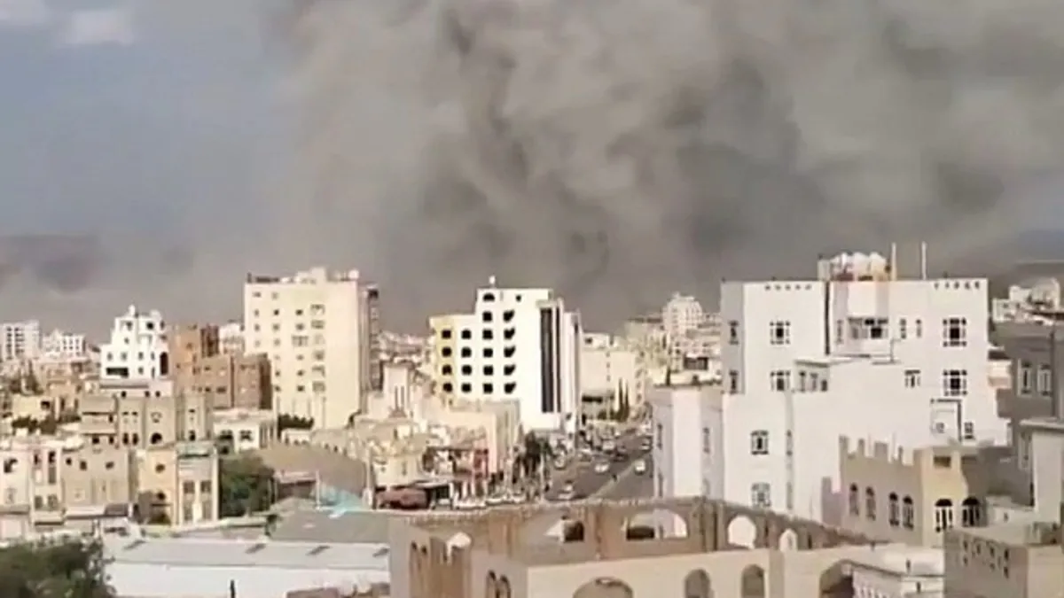 İsrail Yemen'i vurdu! Sana'da patlama sesleri