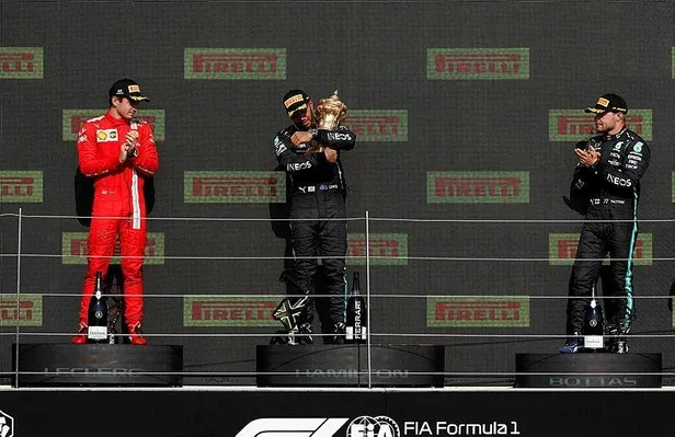 f1-buyuk-britanya-grand-prixsinde-kazanan-lewis-hamilton-verstappen-ve-hamilton-kazasi-damga-vurdu-1626631643034.jpeg